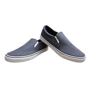 No Boundaries Men's Clinton Slip On Sneaker in Grey and White, Size 10. NWT!